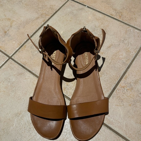 Kenneth Cole REACTION Women's Great Viber 2 Piece Wedge Sandal - Picture 5 of 5